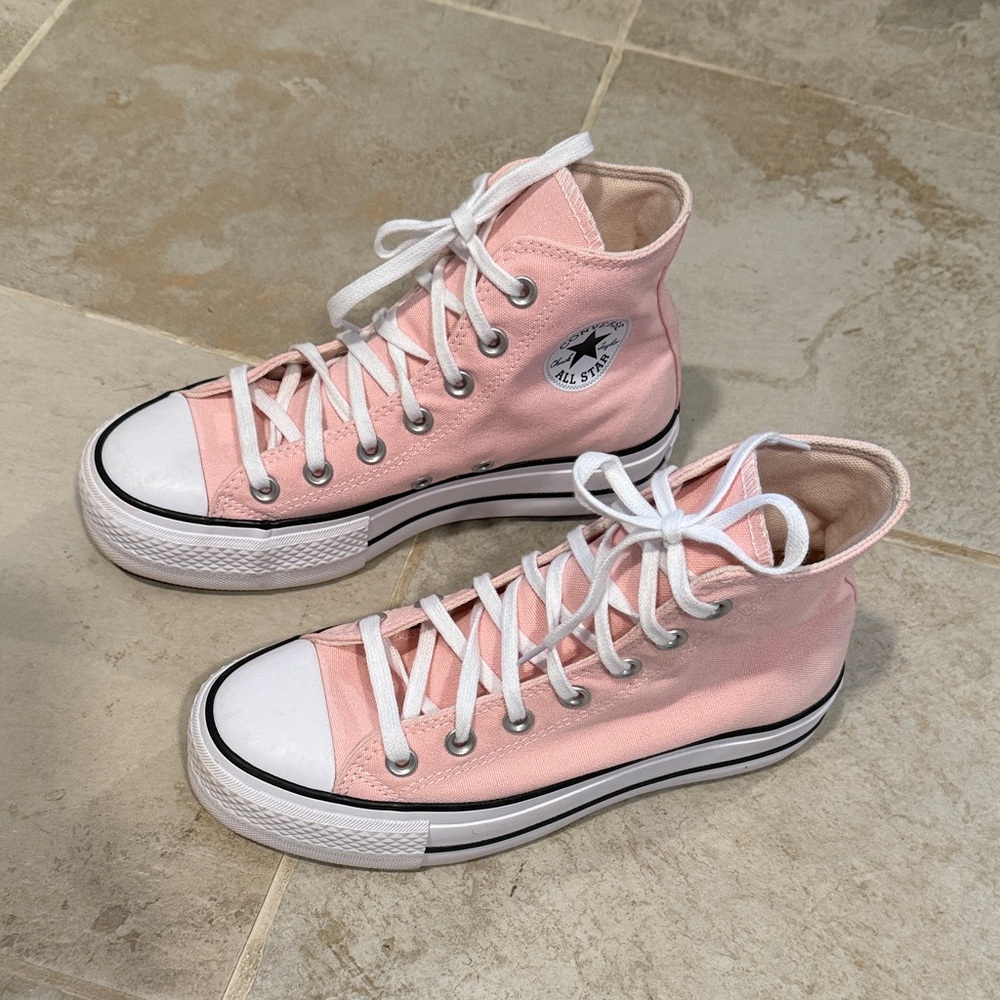 Converse Light Pink Canvas Platform High-Tops US Women’s Size 6
